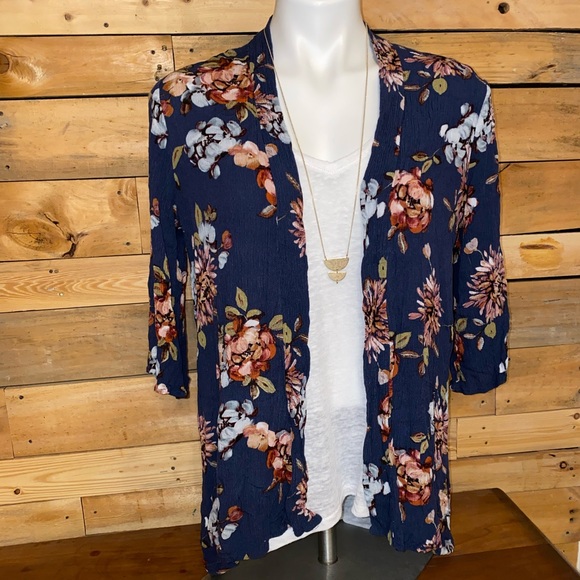 Floral Duster - Picture 2 of 10